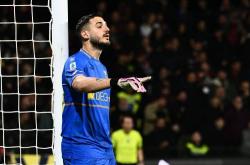 斯基拉：那不勒斯、罗马、都灵有意莱切门将法尔科内