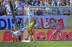 世俱杯：皇家马德里晋级四强