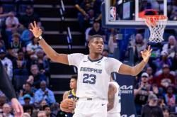 科沃德末节发威 孟菲斯灰熊惊险击败太阳