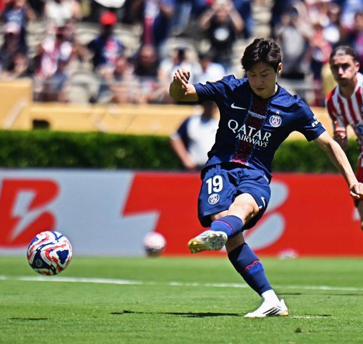 AC米兰锋线引援提速，关注巴黎双星，李刚仁在列