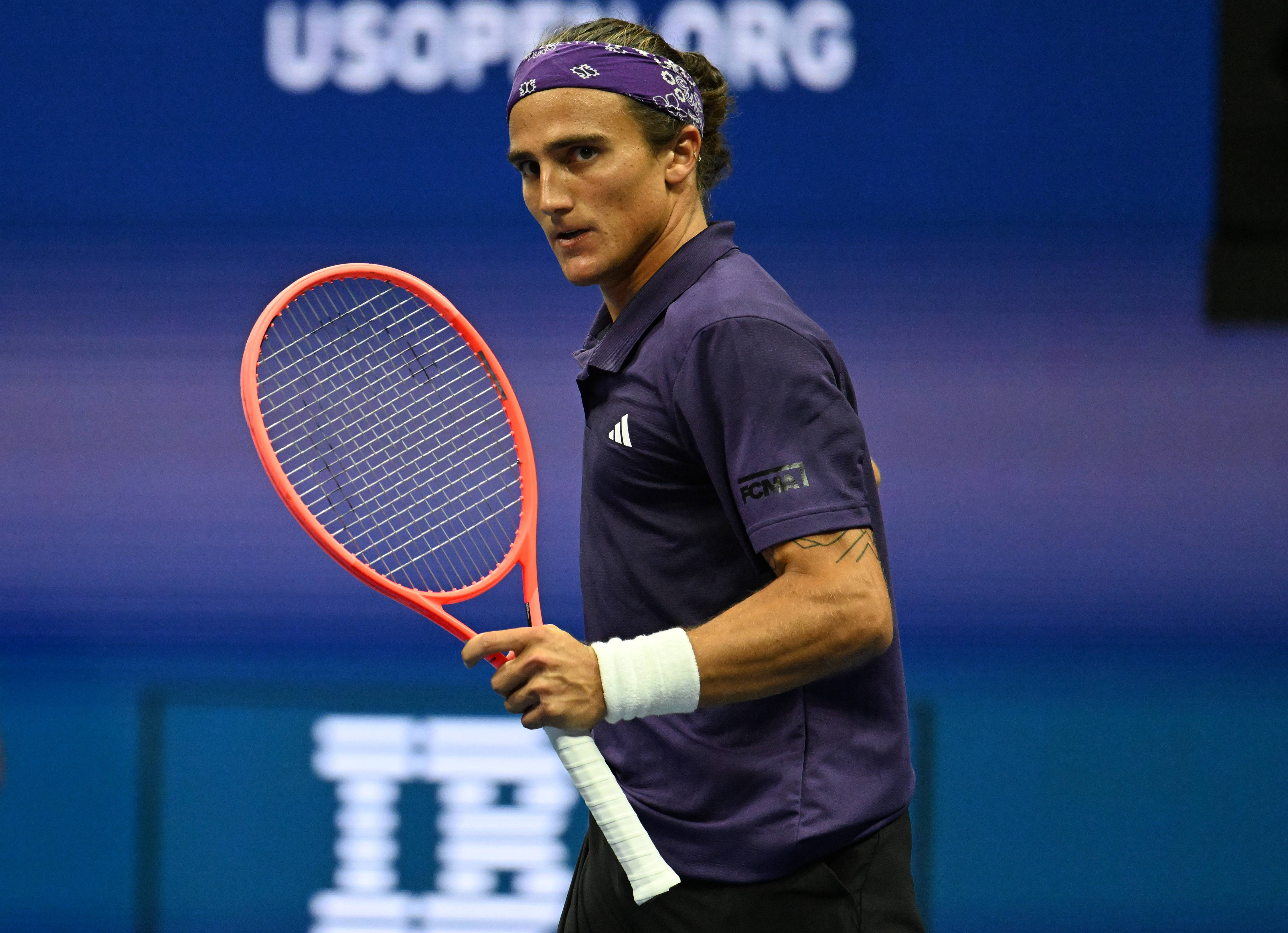 (体育)网球——美网:阿尔卡拉斯晋级