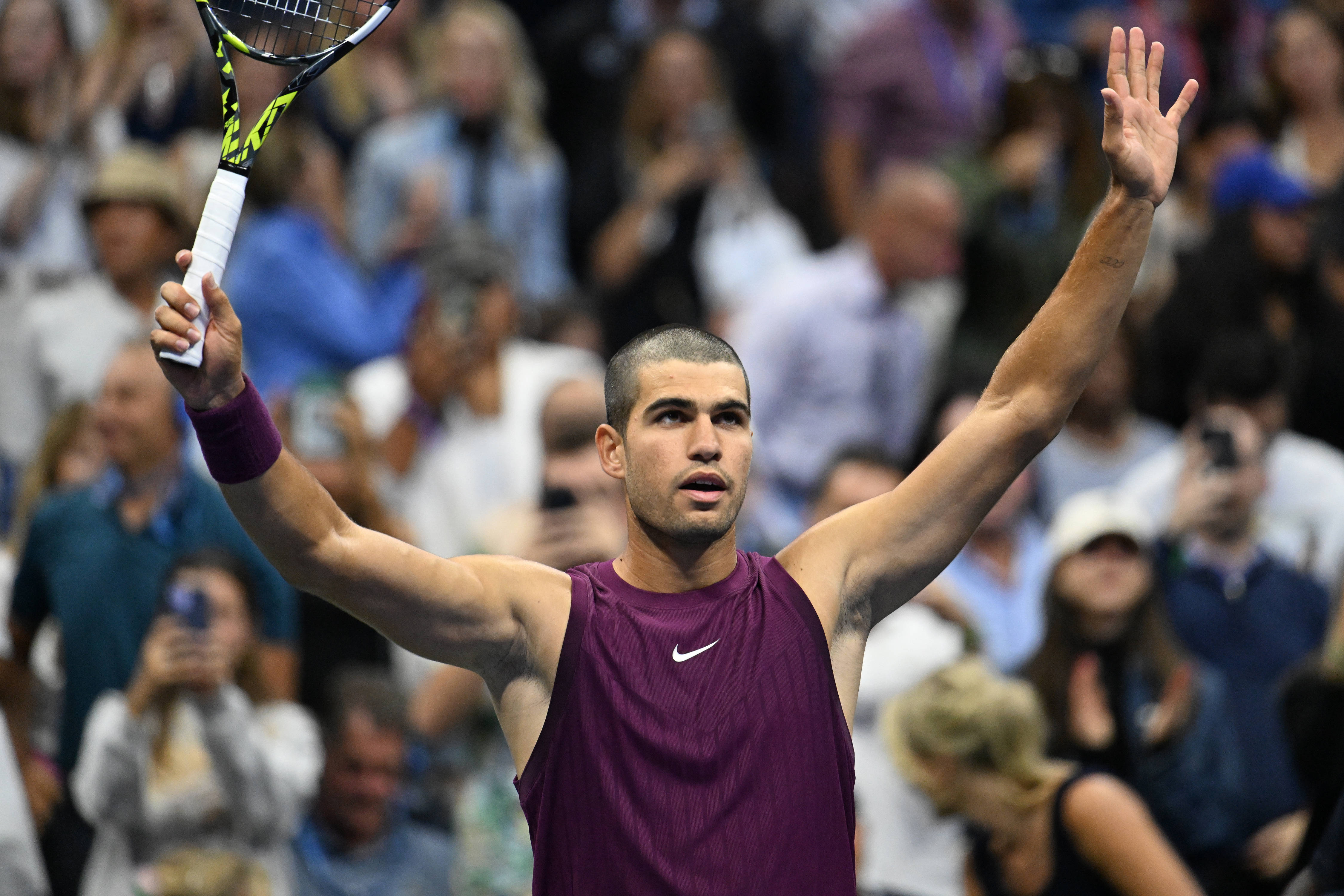 (体育)网球——美网:阿尔卡拉斯晋级