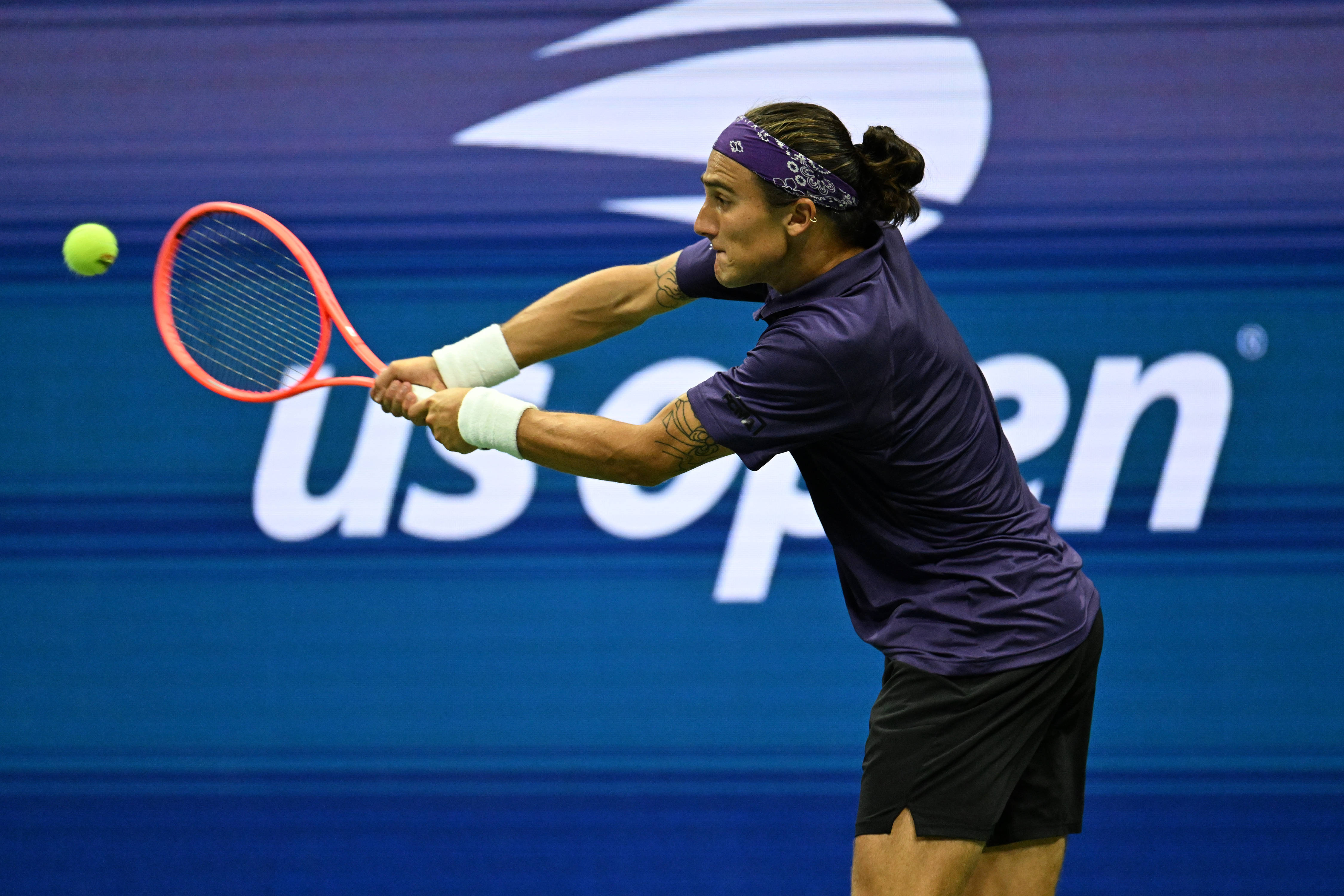 (体育)网球——美网:阿尔卡拉斯晋级