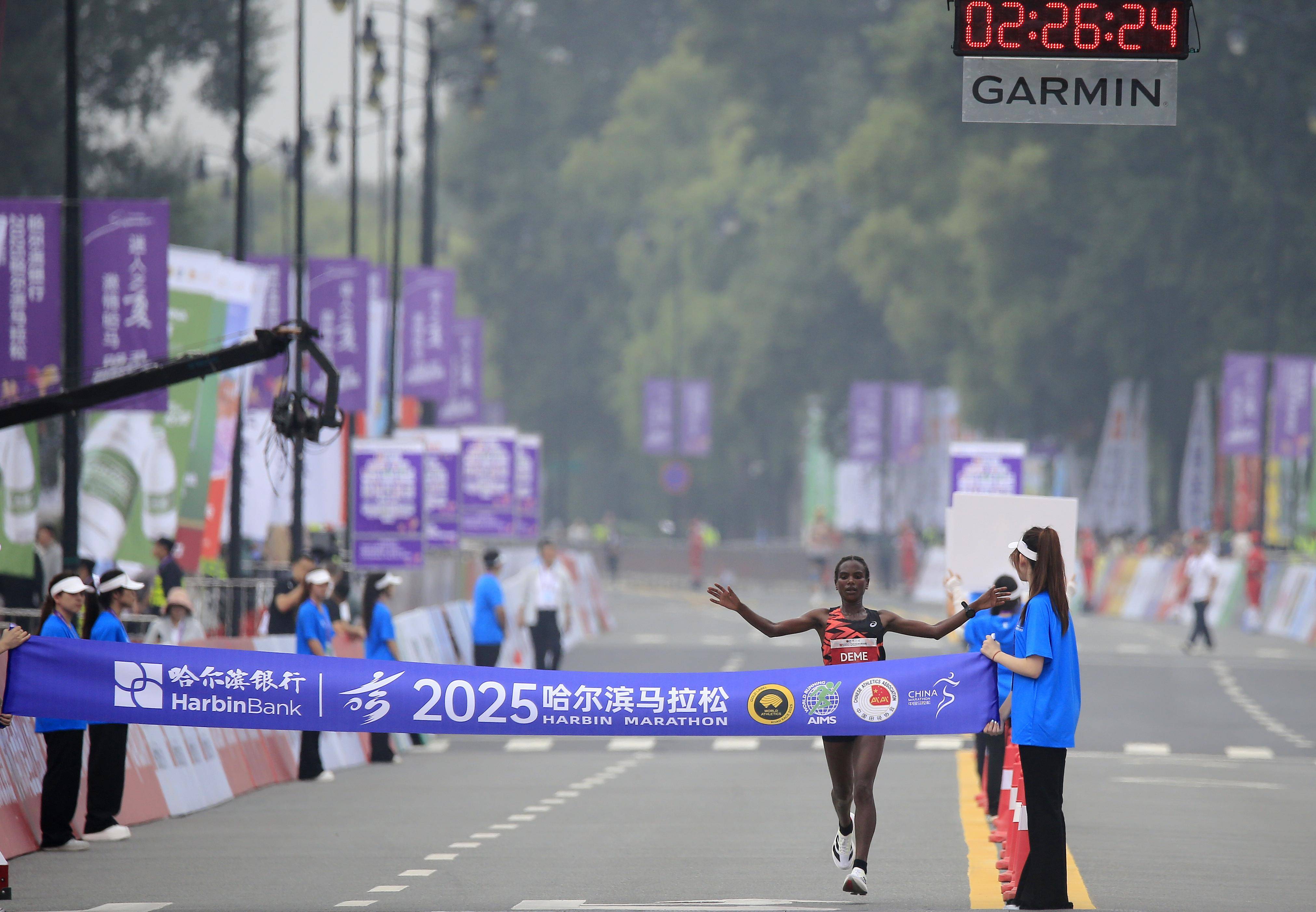 #(体育)马拉松——2025哈尔滨马拉松鸣枪开赛