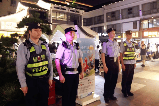 “苏超”拼尽全力 苏州公安共赴热爱