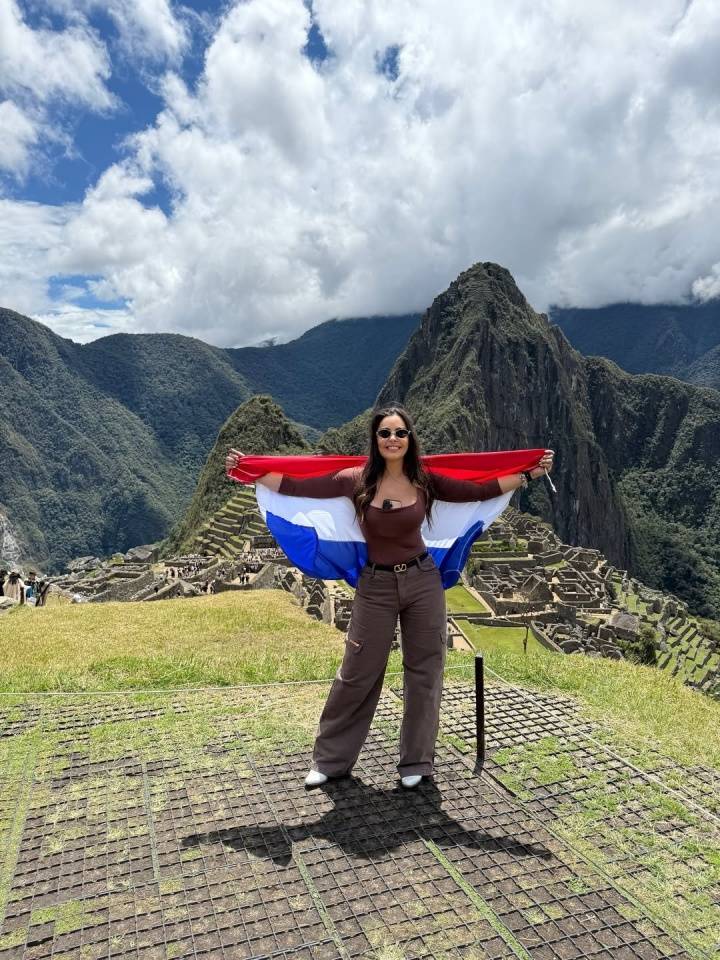 15年了！巴拉圭“乳神”完成足球评论员首秀，南非世界杯惊艳全球