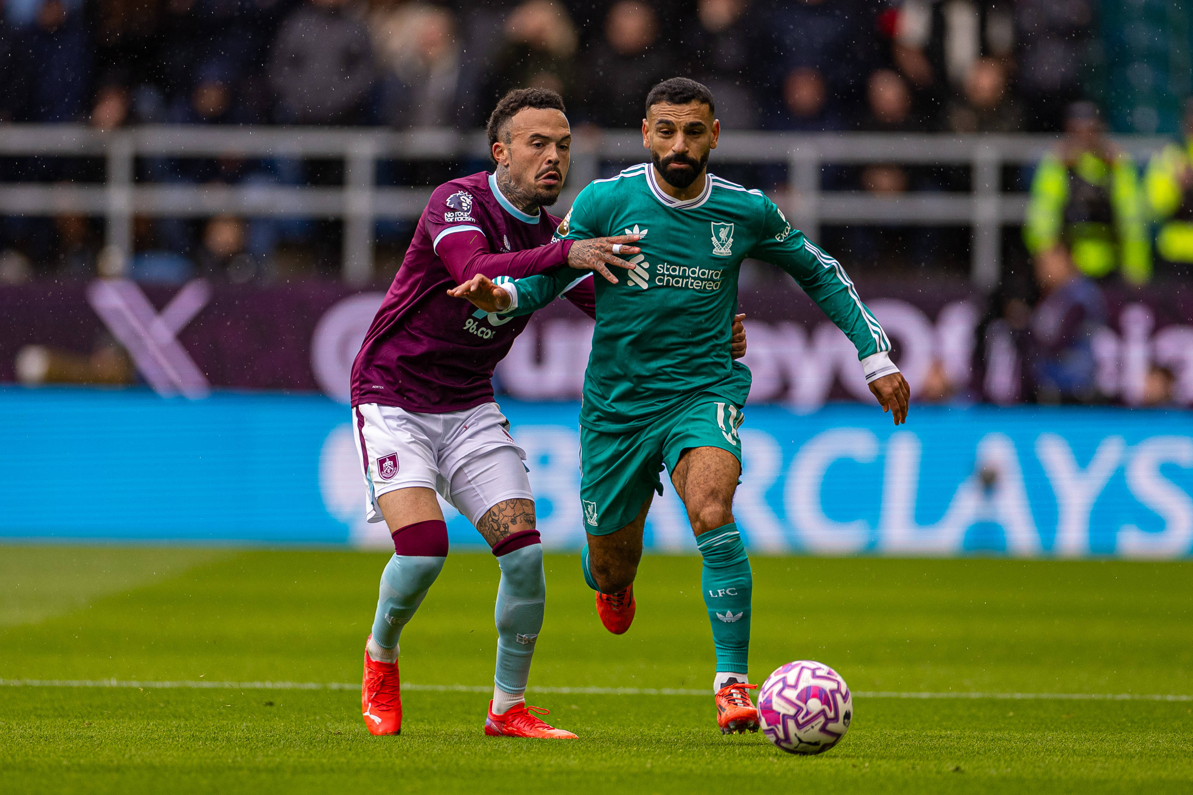 (体育)足球——英超:利物浦胜伯恩利