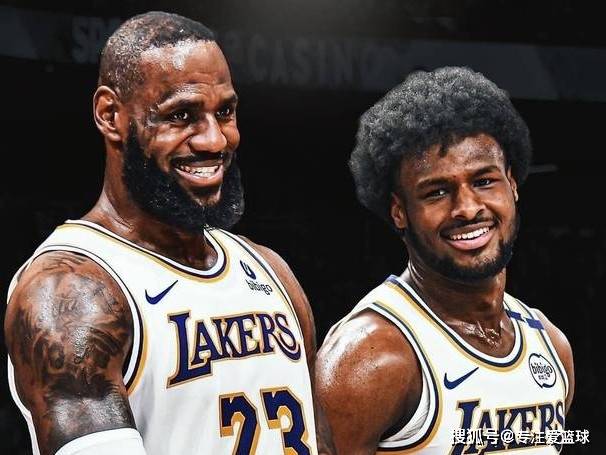 湖人宣布重要决定！詹姆斯愤怒回应，布朗尼扬言携手父亲离队