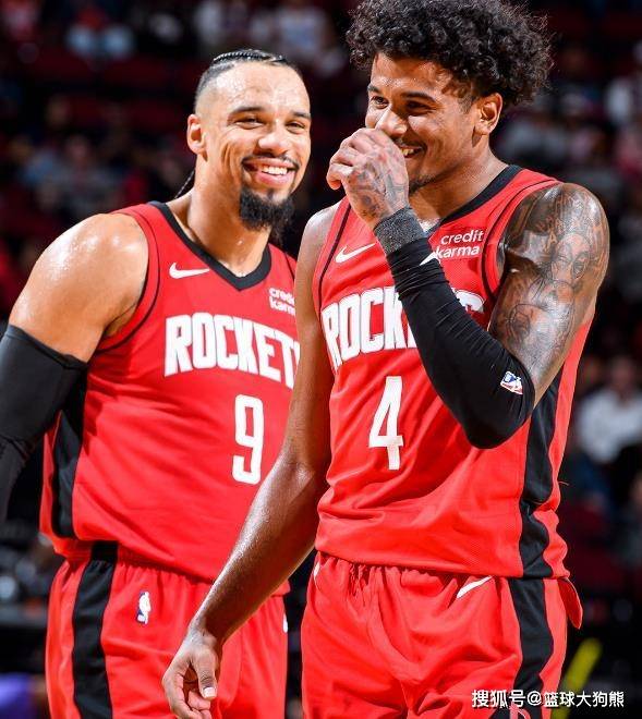 关键时刻12中8，稳砍26分！火箭队火力升级，杜兰特完胜杰伦格林