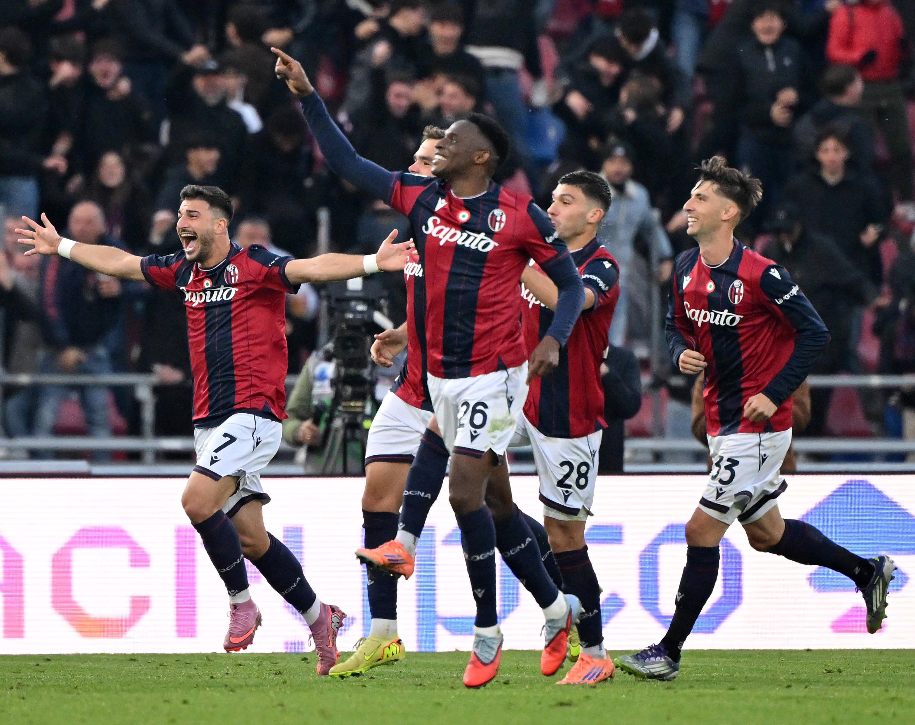 （体育）足球——意甲：博洛尼亚胜那不勒斯